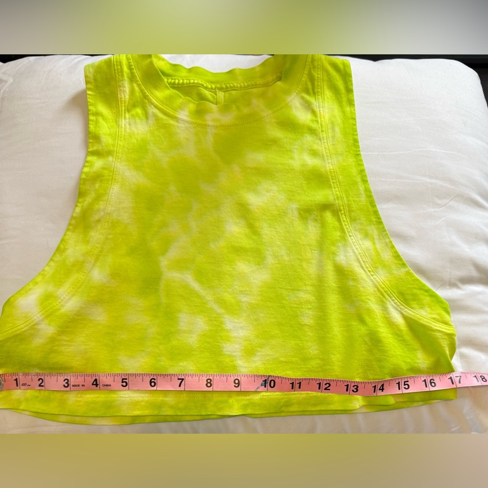 LULULEMON ATHLETICA Lime Tye Dye “All Yours” Cropped Workout Sporty Tank Top - Picture 8 of 8